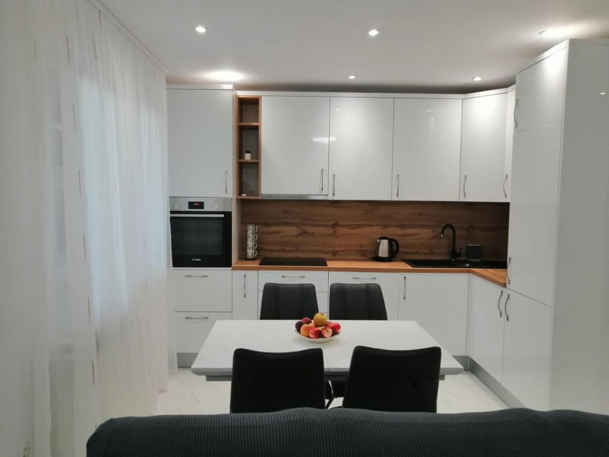 Apartmani Marivo Baska Voda Ngoại thất bức ảnh