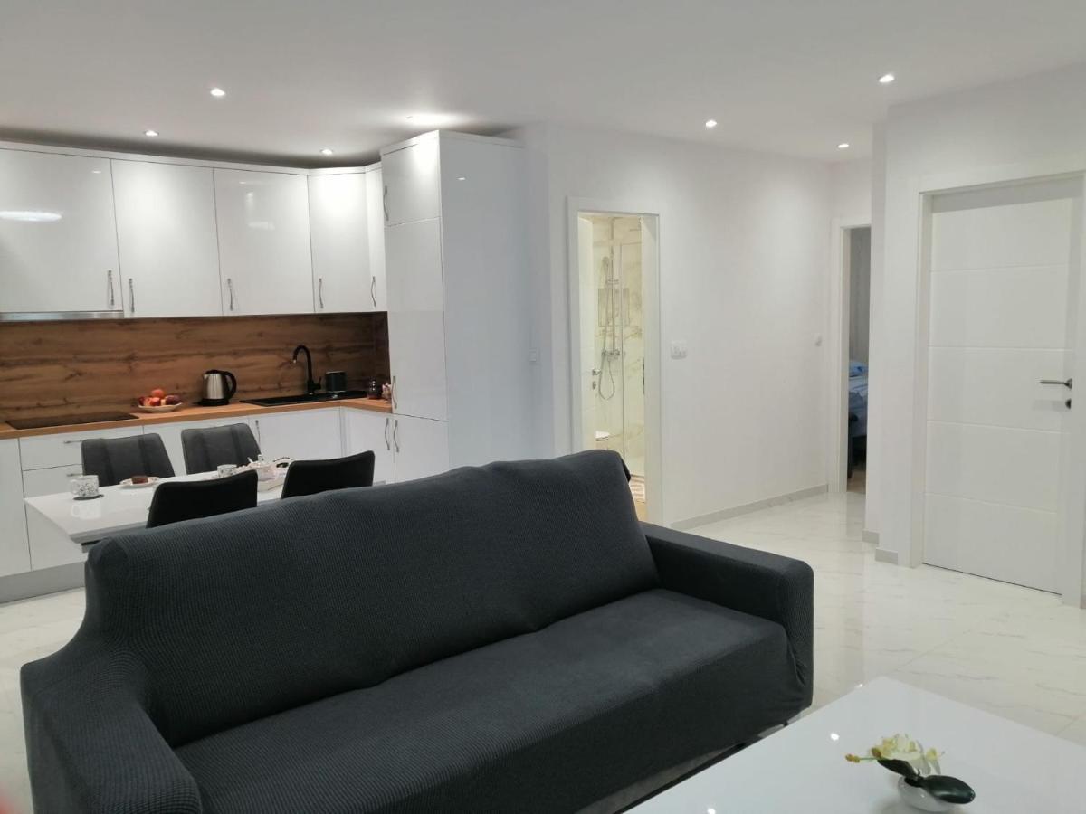Apartmani Marivo Baska Voda Ngoại thất bức ảnh
